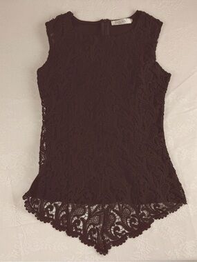Crocheted Lace Sleeveless Camisole in Jet Black